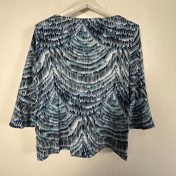 Chico's Womens Geometric Print Bell Sleeve Top Size 2, Large Blue 100% Cotton - Picture 2 of 7